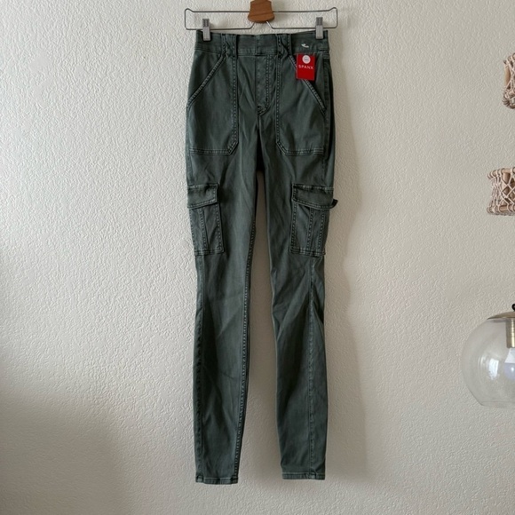 NWT Spanx Stretch Twill Ankle Cargo Pant in Soft Sage Size Small - Picture 7 of 8